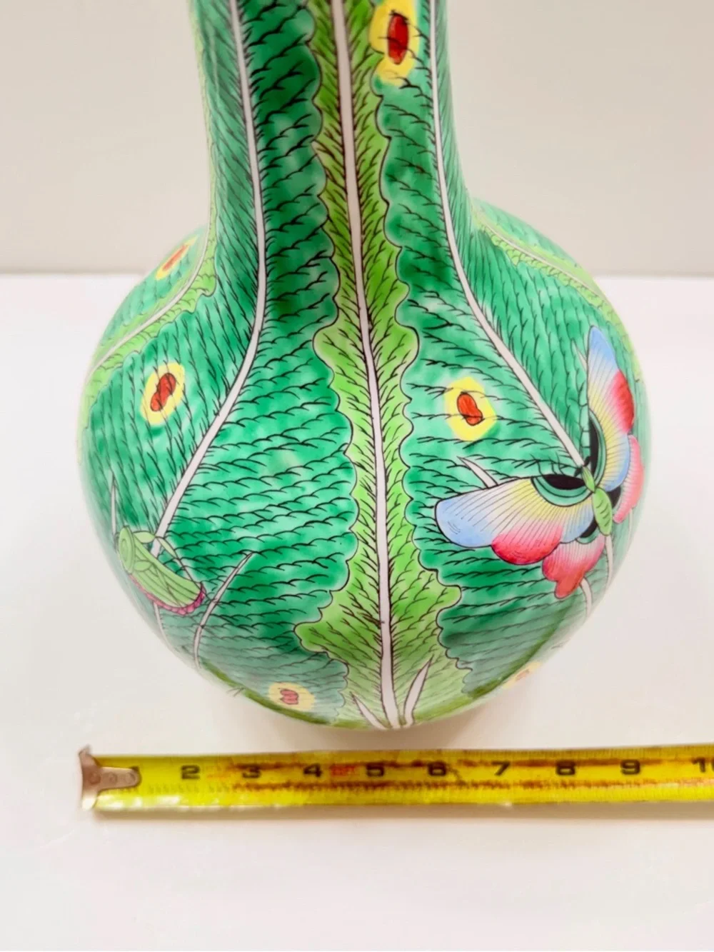 Antique 19th C. Chinese Qing Dynasty Porcelain Vase,‎ Cabbage Leaf Butterfly 13”